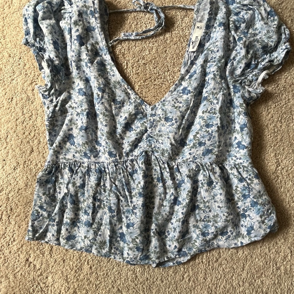 Hollister short sleeve shirt